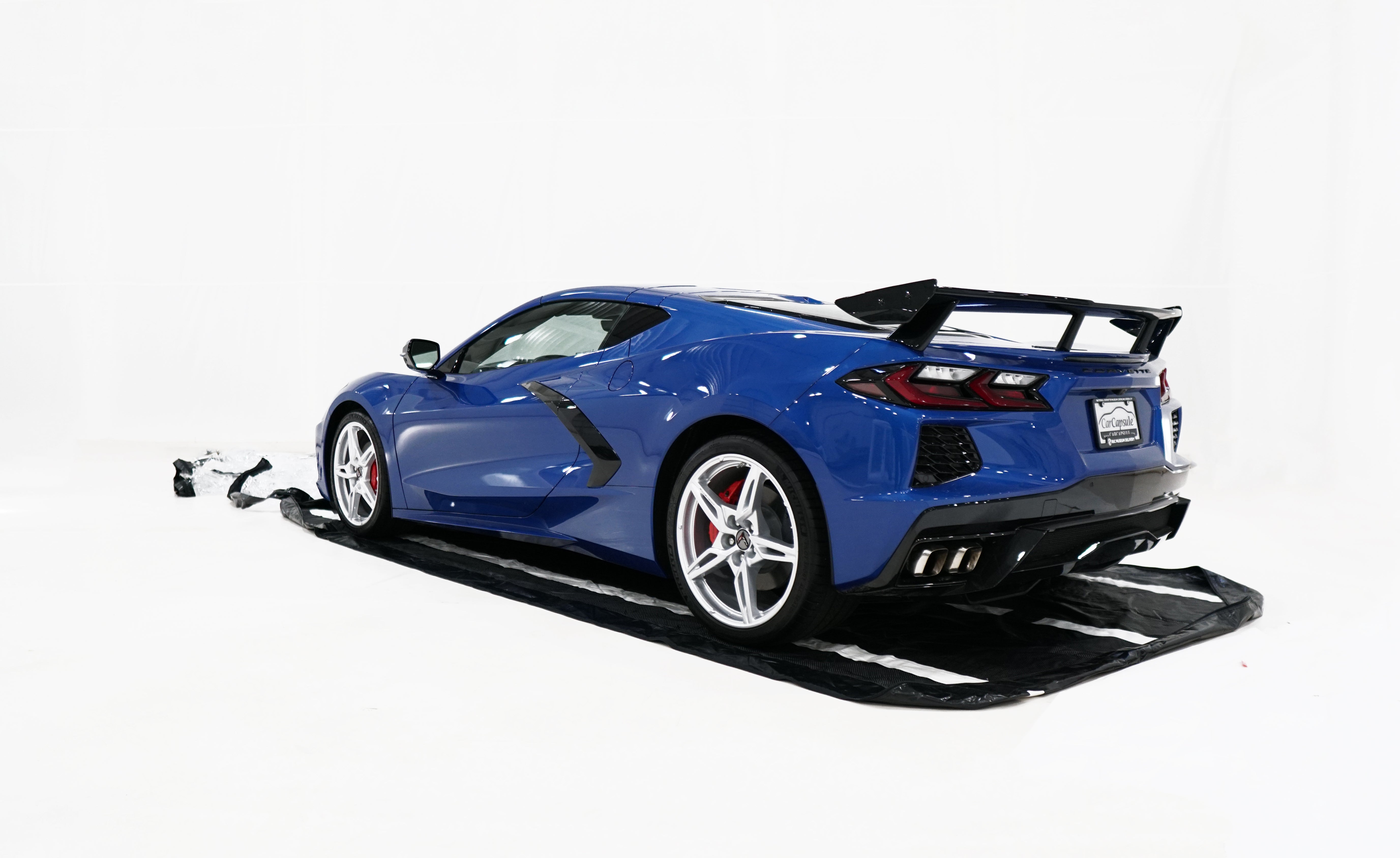 CarCapsule 18 ft Signature Series Indoor Capsule w/ Road Design Floor & IntelliCharger – CS18F