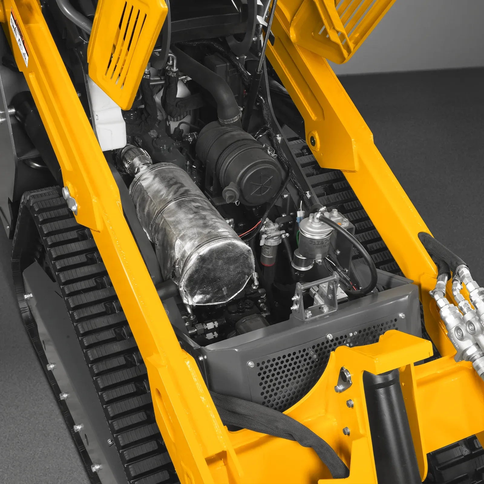 MechMaxx 25HP KUBOTA D1105 Diesel Stand-On Mini Skid Steer Track Loader with 4-in-1 Bucket, Model STL1000