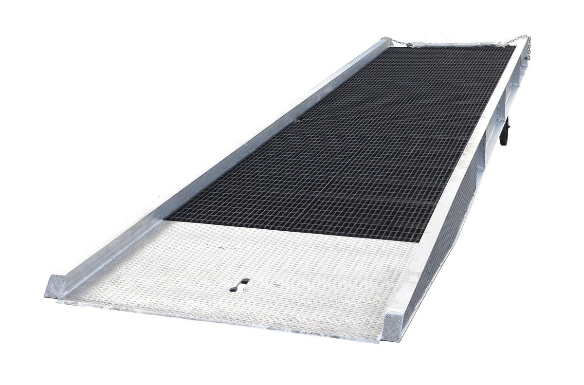 Vestil SY-167230 Yard Ramp view 2