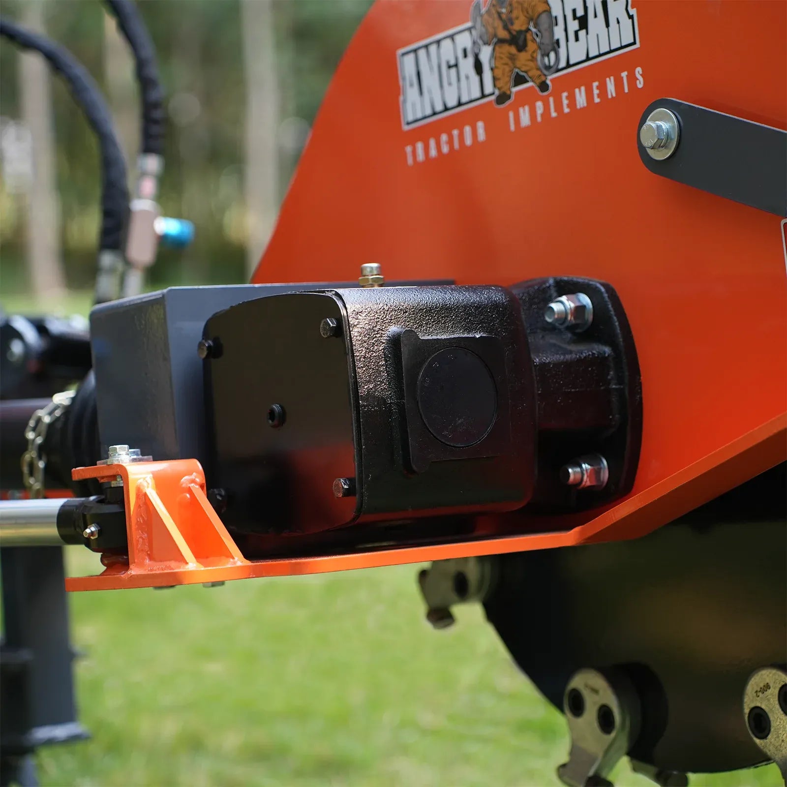 MechMaxx 24" Cutting Wheel Hydraulic Cylinder Stump Grinder for 35–60HP Tractors, Includes PTO Shaft with Slip Clutch, Model TSG61
