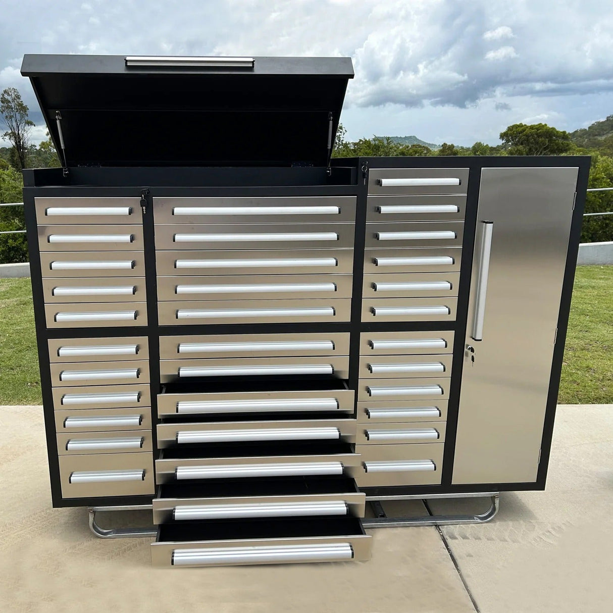 Chery Industrial 7ft Garage Storage Cabinet (35 Drawers & 1 Cabinet) - WW000212