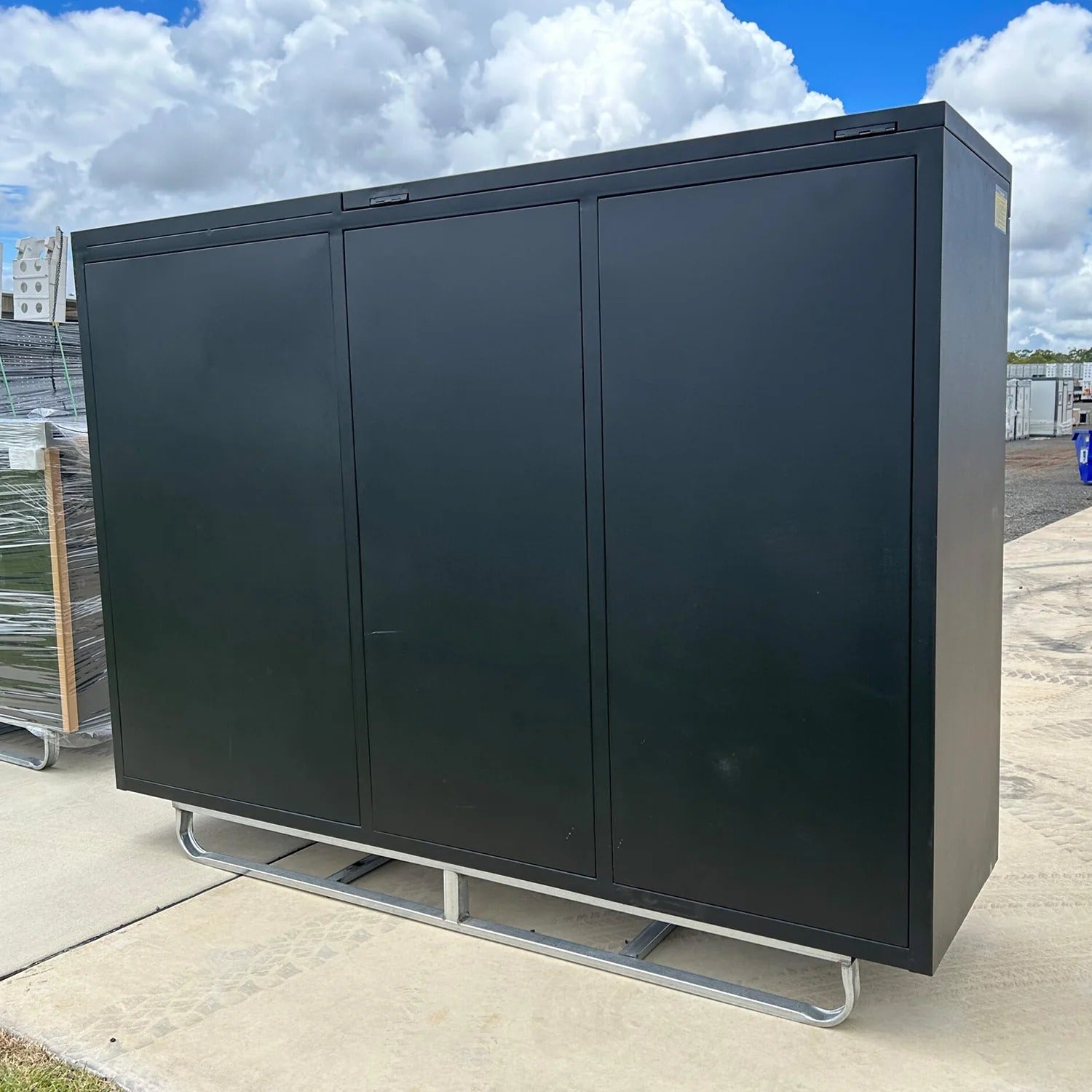 Chery Industrial 7ft Garage Storage Cabinet (35 Drawers & 1 Cabinet) - WW000212