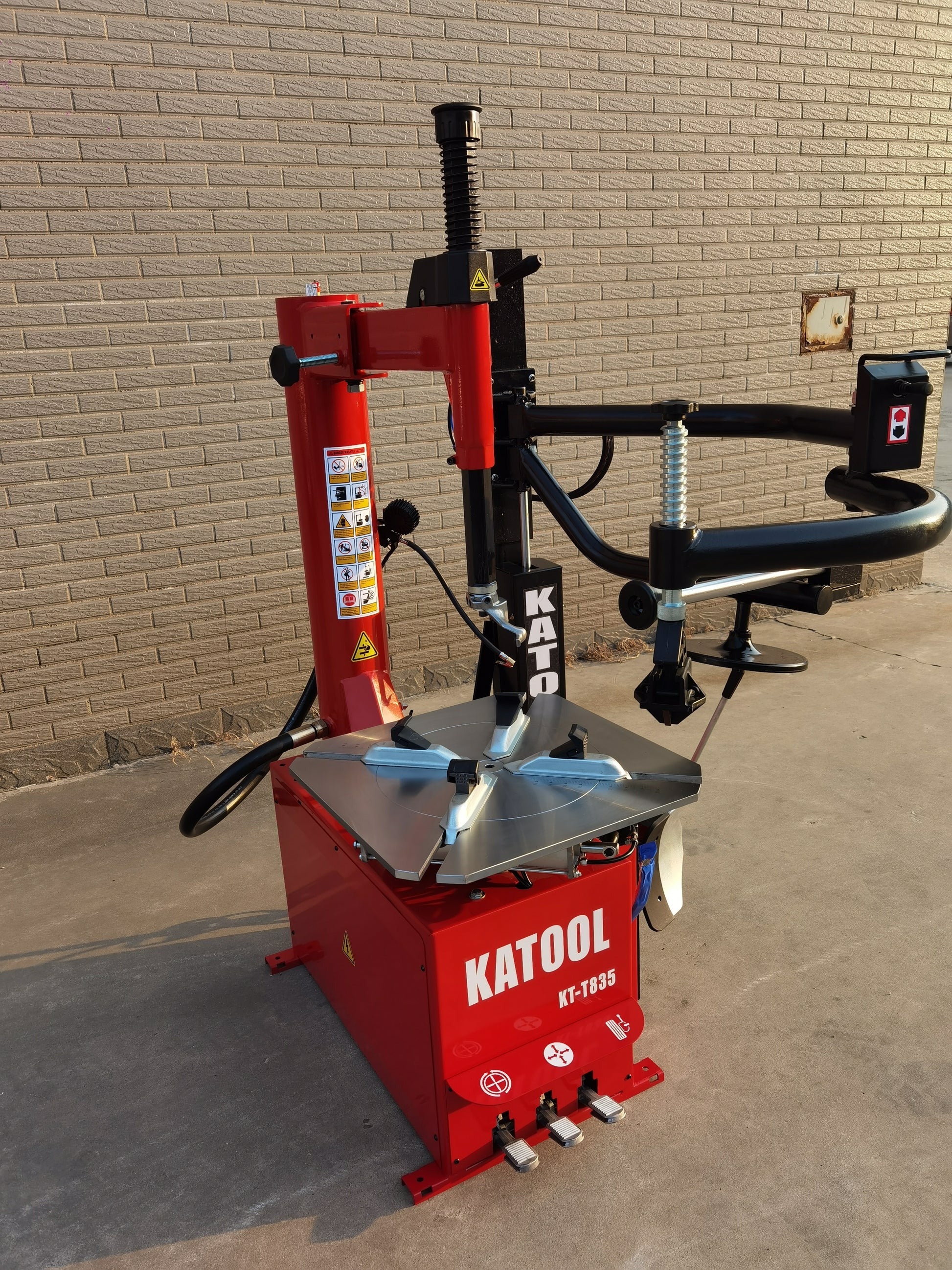 Katool KT-T835 Tire Changer with Single Assist Arm for 12"-28" Rims