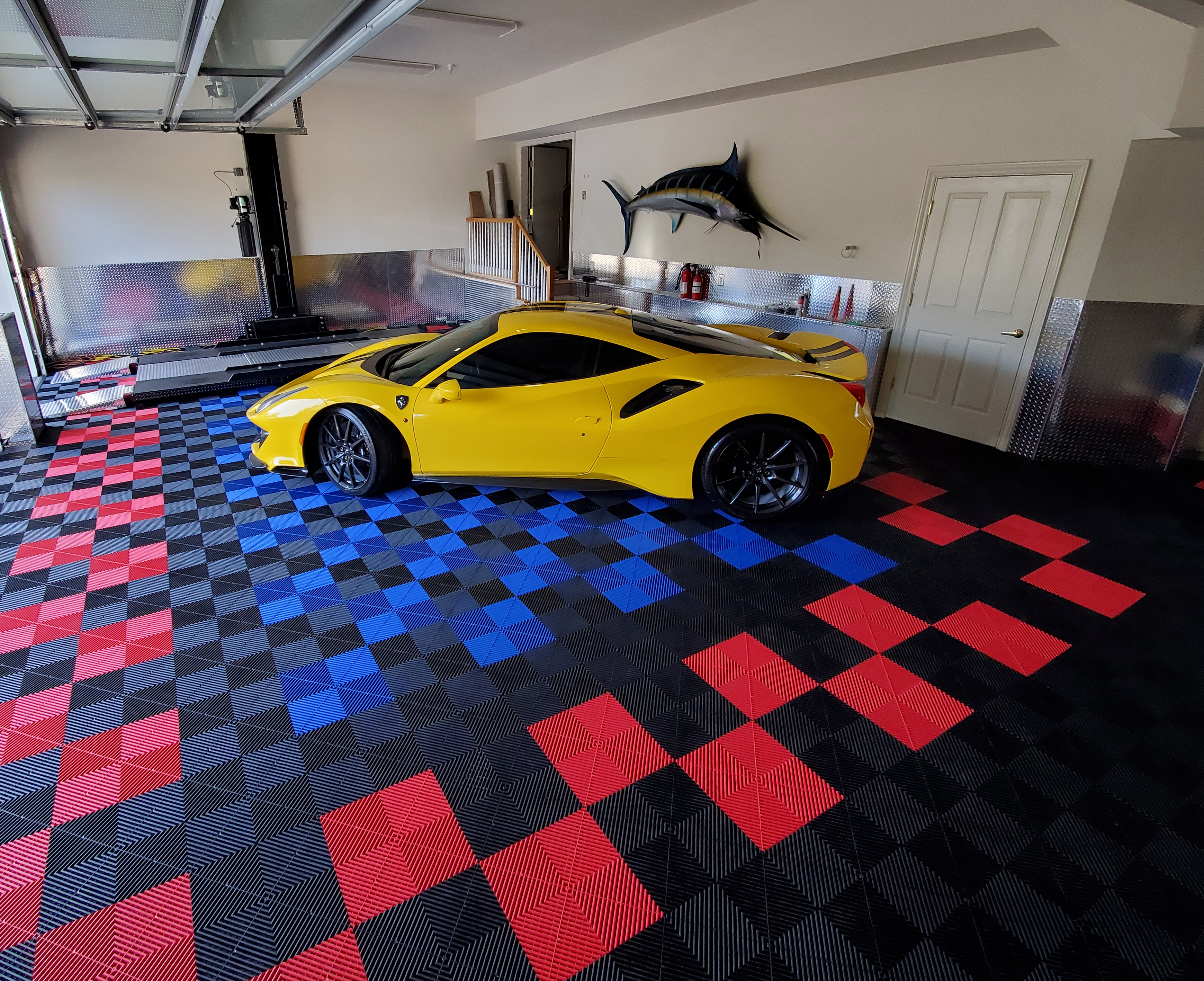 Swisstrax Pro Series Tile Garage Flooring Ribtrax Smooth 24 Tile Pack - Special Colors