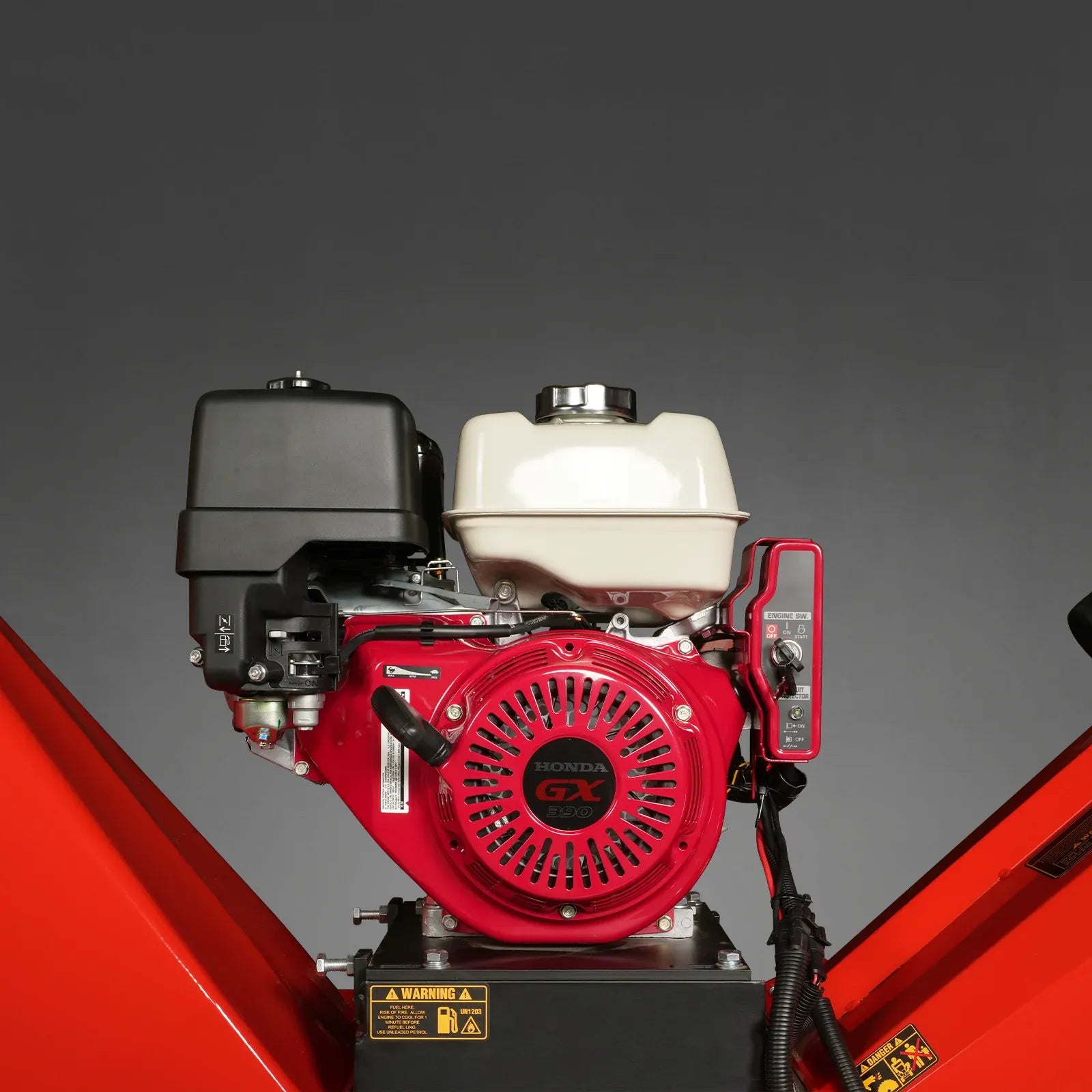 MechMaxx 6" HONDA 688cc 22HP 4-Wheel Drum Wood Chipper with Taillight, Model B150