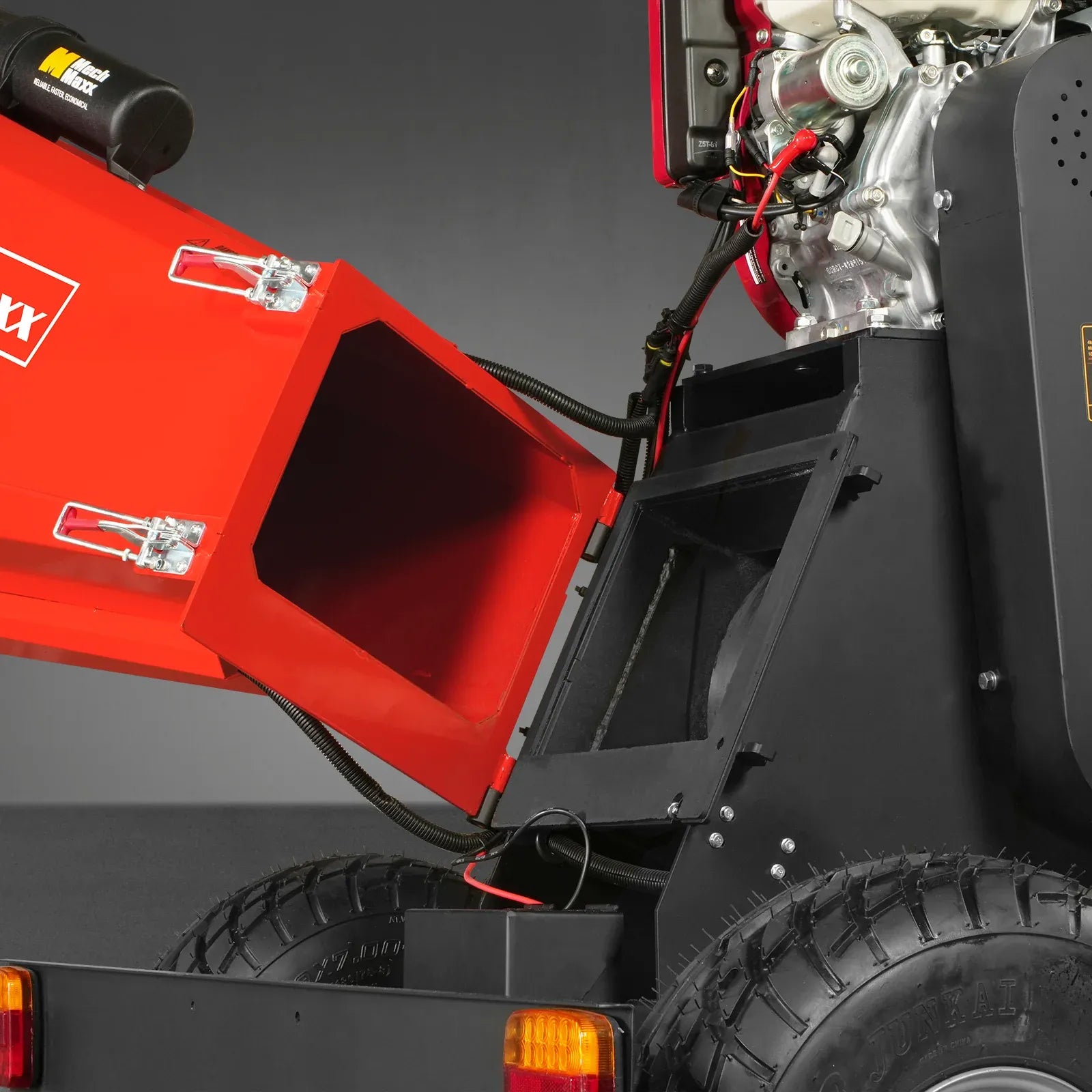 MechMaxx 6" HONDA 688cc 22HP 4-Wheel Drum Wood Chipper with Taillight, Model B150