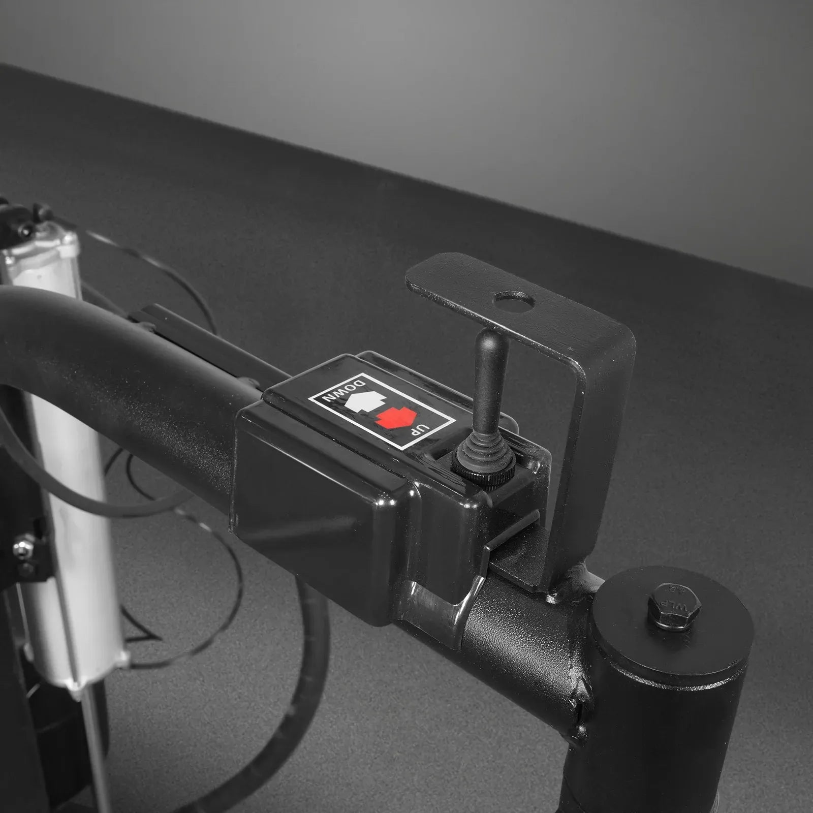 MechMaxx High Performance Tilt Back Tire Changer with Assist Arm and Bead Blaster, Model TC9682