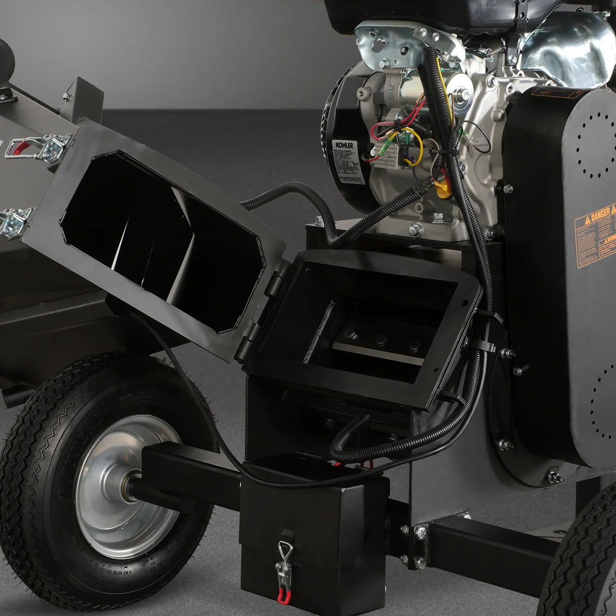 MechMaxx 5" 14HP 429cc KOHLER E-Start Gas Powered Wood Chipper, Model GS1500