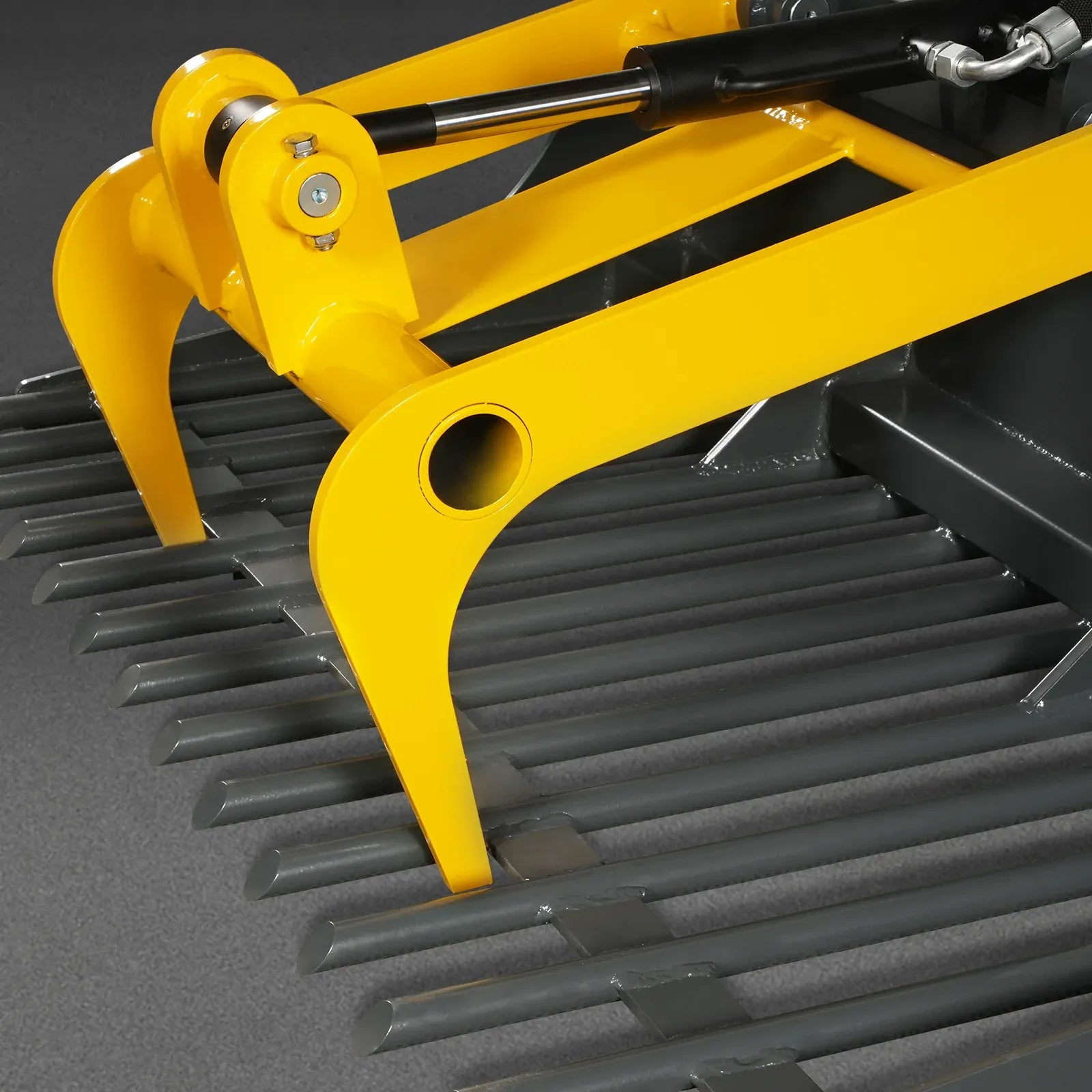 MechMaxx 20" Width Rock Grapple Bucket Attachment for Mini Skid Steer