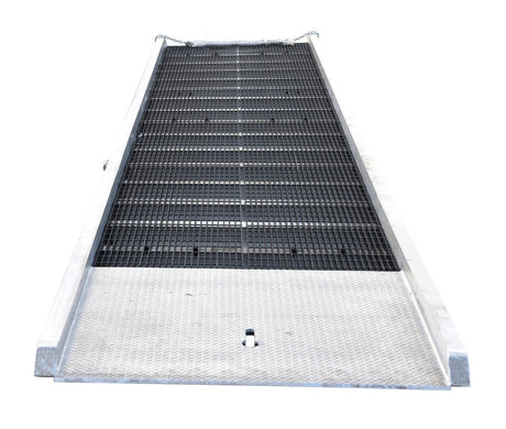 Vestil SY-167230 Yard Ramp view 3