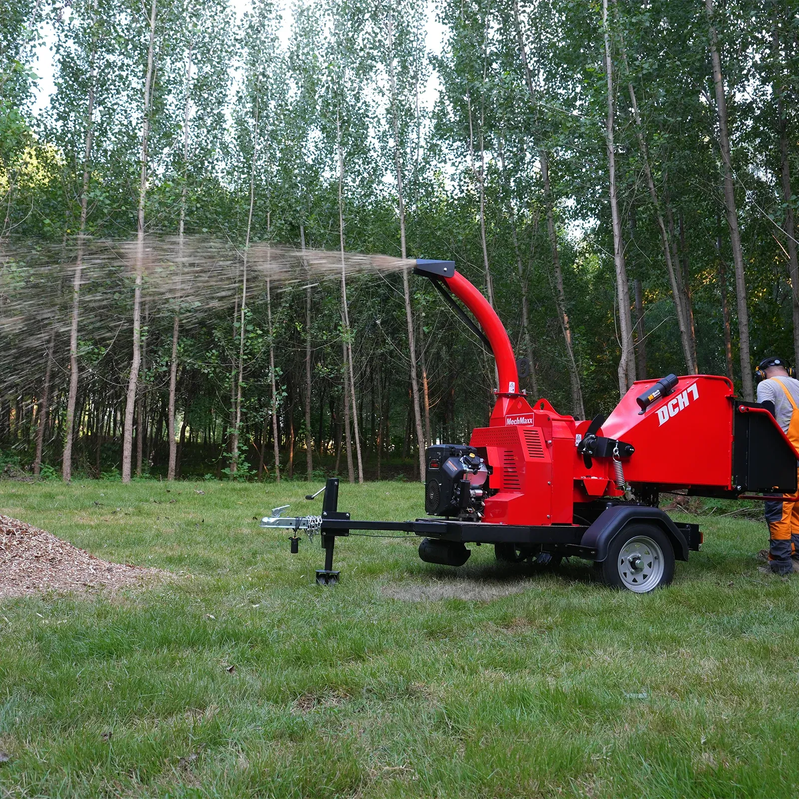 MechMaxx 7" 25HP 750cc ZONSEN Hydraulic Feed Wood Chipper, Model DCH7