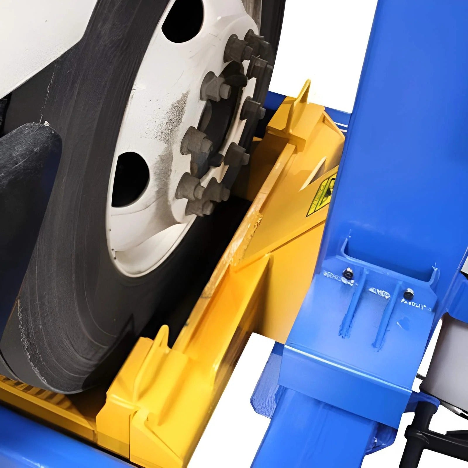 Atlas ALI Certified 111,000 lb Battery-Powered Mobile Column Lift System