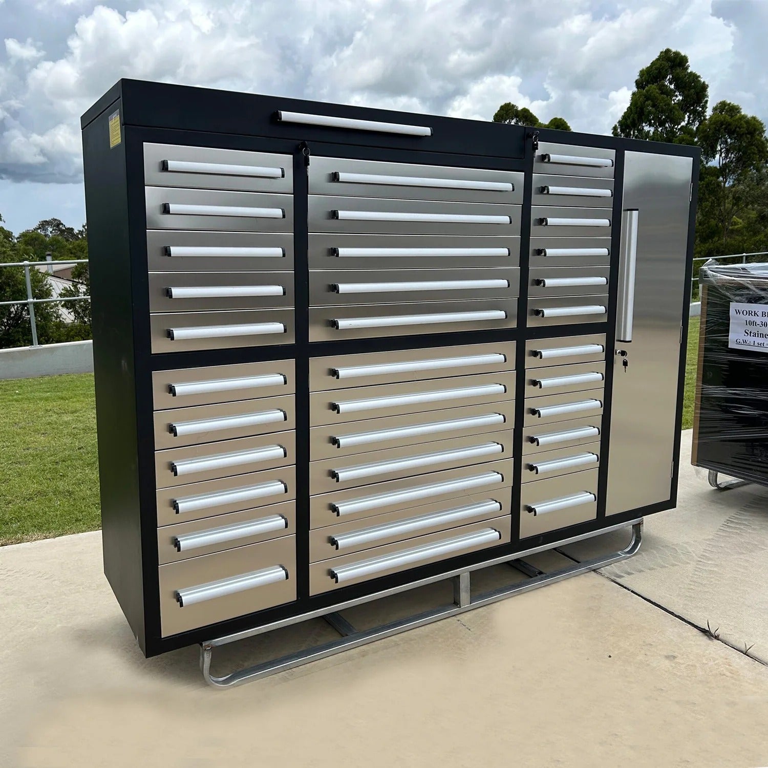 Chery Industrial 7ft Garage Storage Cabinet (35 Drawers & 1 Cabinet) - WW000212